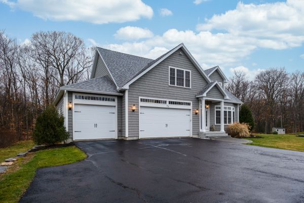 Cost of Driveway Tarring in Redwood City